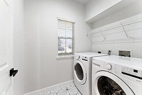 Remote Work Friendly King Beds Fast Wifi 3BR