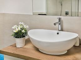 Inviting Apartment in Inzing With Garden