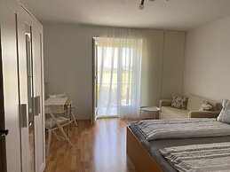 Holiday Apartment in St Kanzian on Lake Klopein