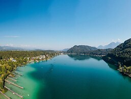 Holiday Apartment in St Kanzian on Lake Klopein