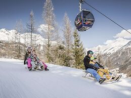 Inviting Apartment With Terrace