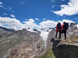 Inviting Apartment With Terrace
