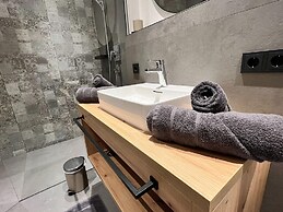 Inviting Apartment With Terrace