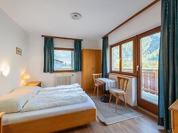 Large Farmhouse Only 8 km From Solden