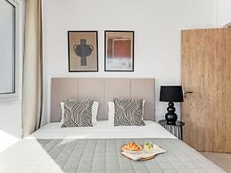 Sanders White Mountains - Cozy Villa With Pool