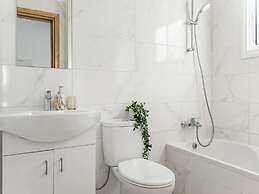Sanders White Mountains - Cozy Villa With Pool