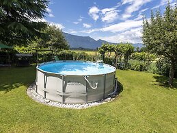 Holiday Apartment With Pool