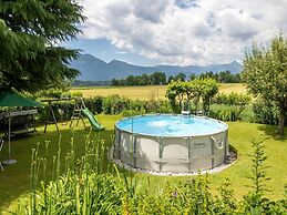 Holiday Apartment With Pool