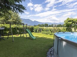 Holiday Apartment With Pool