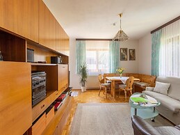 Holiday Apartment With Pool