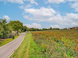 Lush Holiday Home in Vlaanderen With Private Pool