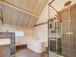 Lush Holiday Home in Vlaanderen With Private Pool
