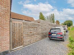 Lush Holiday Home in Vlaanderen With Private Pool