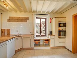 Lush Holiday Home in Vlaanderen With Private Pool