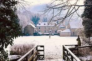 Castle in Ferrieres With Pond Garden