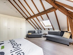 Alken Farm Stay With Terrace
