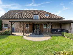 Alken Farm Stay With Terrace