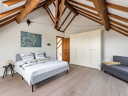 Alken Farm Stay With Terrace