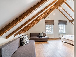 Alken Farm Stay With Terrace