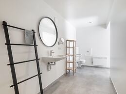 Alken Farm Stay With Terrace