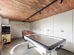 Alken Farm Stay With Terrace