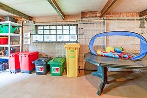 Cozy Hideaway in Ferrieres