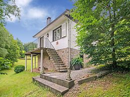 Holiday Home in Ferrieres With a Garden