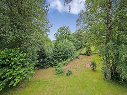 Cozy Hideaway in Ferrieres