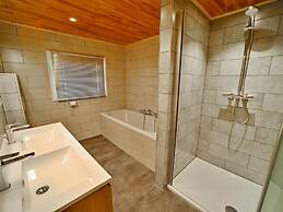 Beautiful Chalet With a Large Garden