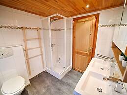 Beautiful Chalet With a Large Garden