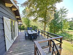 Beautiful Chalet With a Large Garden