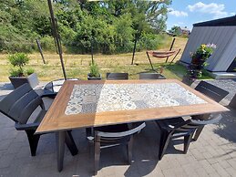 Holiday Home in Noiseux With Fenced Garden