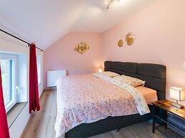 Holiday Home in Noiseux With Fenced Garden