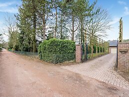 Merksplas Villa With Terrace