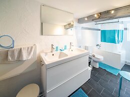 Cozy Holiday Home in La Reid With a Whirlpool