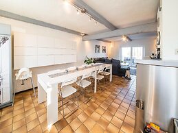 Cozy Holiday Home in La Reid With a Whirlpool