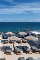 Almyra Oia Suites