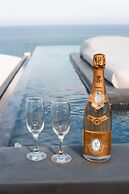 Almyra Oia Suites