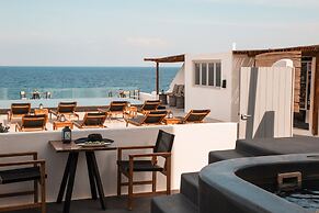 Almyra Oia Suites