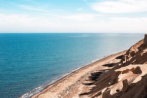 Almyra Oia Suites