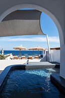 Almyra Oia Suites