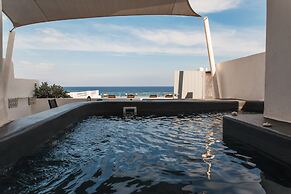 Almyra Oia Suites