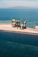 Almyra Oia Suites