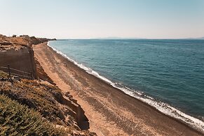 Almyra Oia Suites