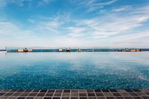 Almyra Oia Suites