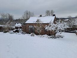 Holiday Home With Terrace and Jacuzzi in Vielsalm