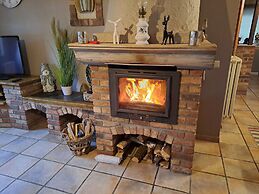 Holiday Home With Terrace and Jacuzzi in Vielsalm