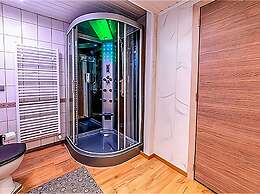 Holiday Home With Terrace and Jacuzzi in Vielsalm