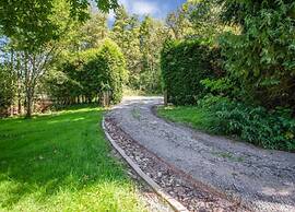 Holiday Home in Ferrieres With Garden