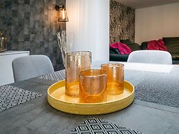 Comfort Near Historic Huy